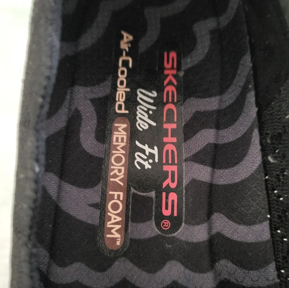 Womens Skechers Black Seager Scalloped Slip-On Sz 7.5 Wide - Picture 11 of 13